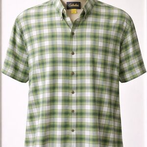 Cabela's Men's Green Plaid Short-Sleeve Button-Down Shirt